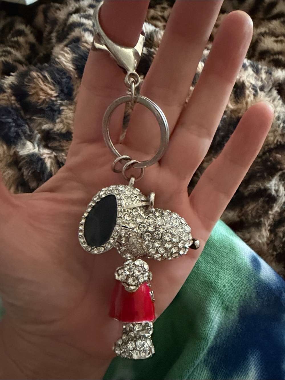 Snoopy Joe Cool Pave Chrystal key chain - Picture 2 of 9
